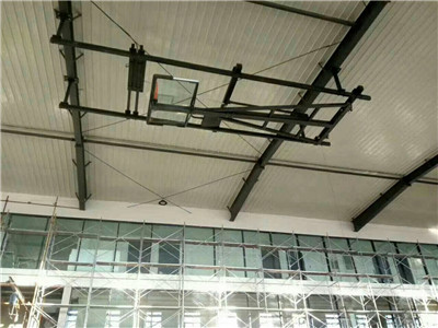 高端電動(dòng)懸掛式籃球架安裝完成案例